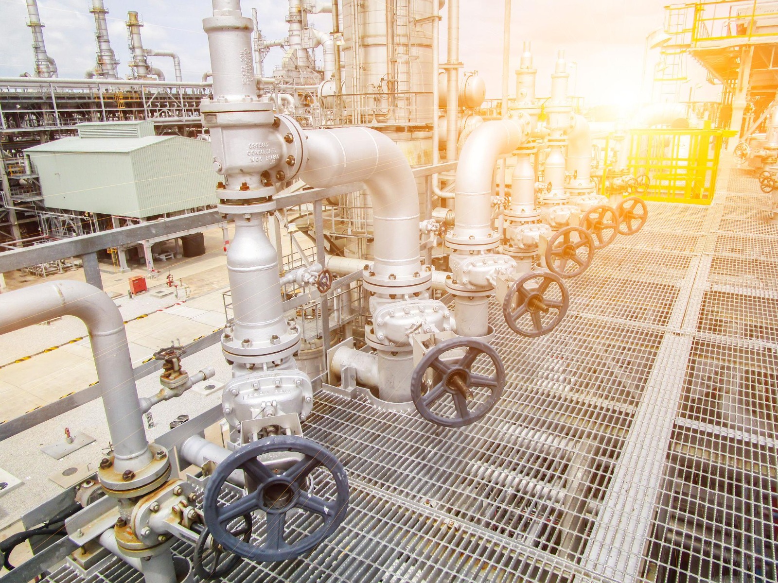 High-Pressure Pipe Fittings for Oil & Gas: Safety & Standards